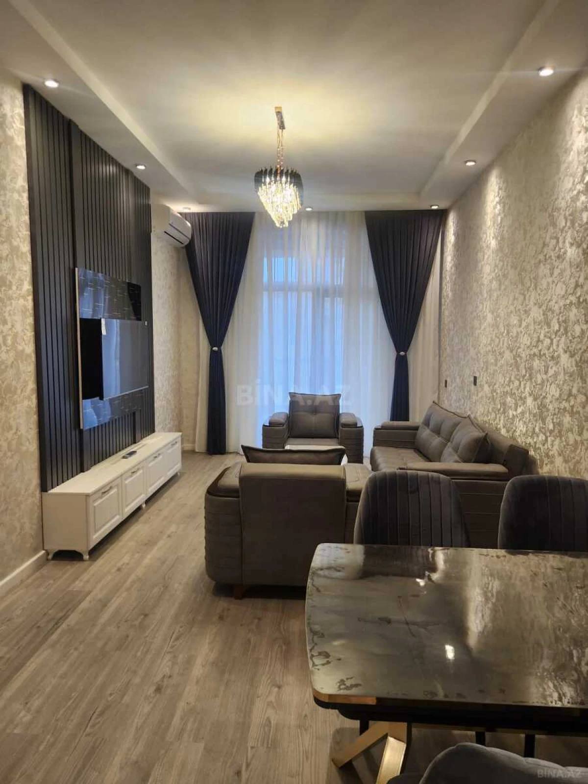 Kirayə verilir 2 otaqlı mənzil 75 m²