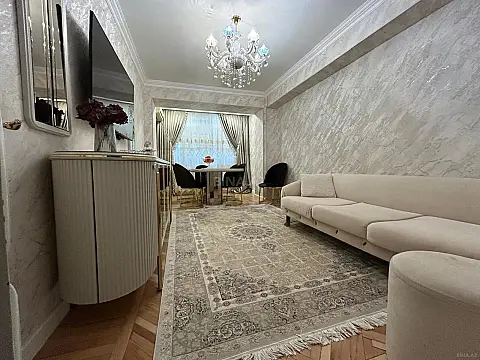 Satılır 2 otaqlı mənzil 70 m²