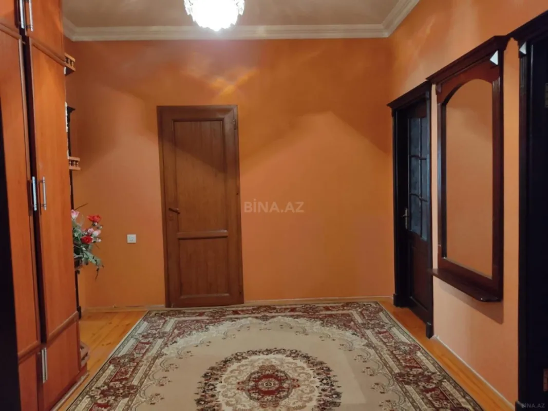 Kirayə verilir 2 otaqlı mənzil 112 m²