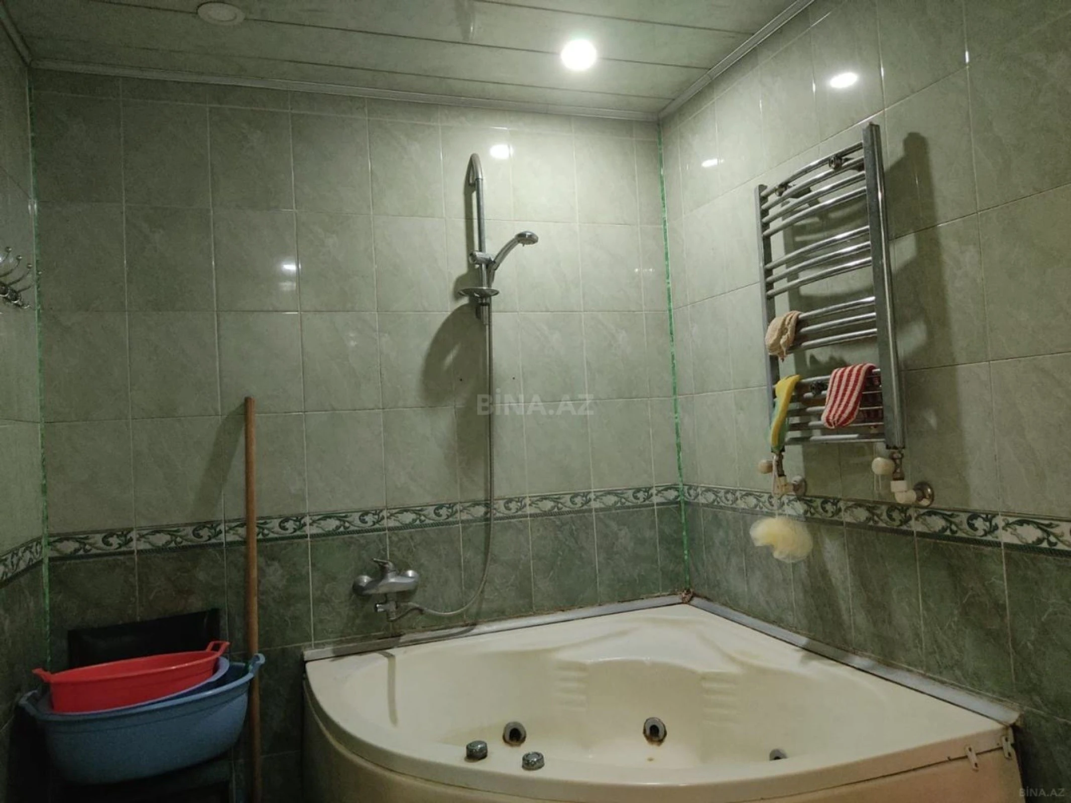 Kirayə verilir 2 otaqlı mənzil 112 m²
