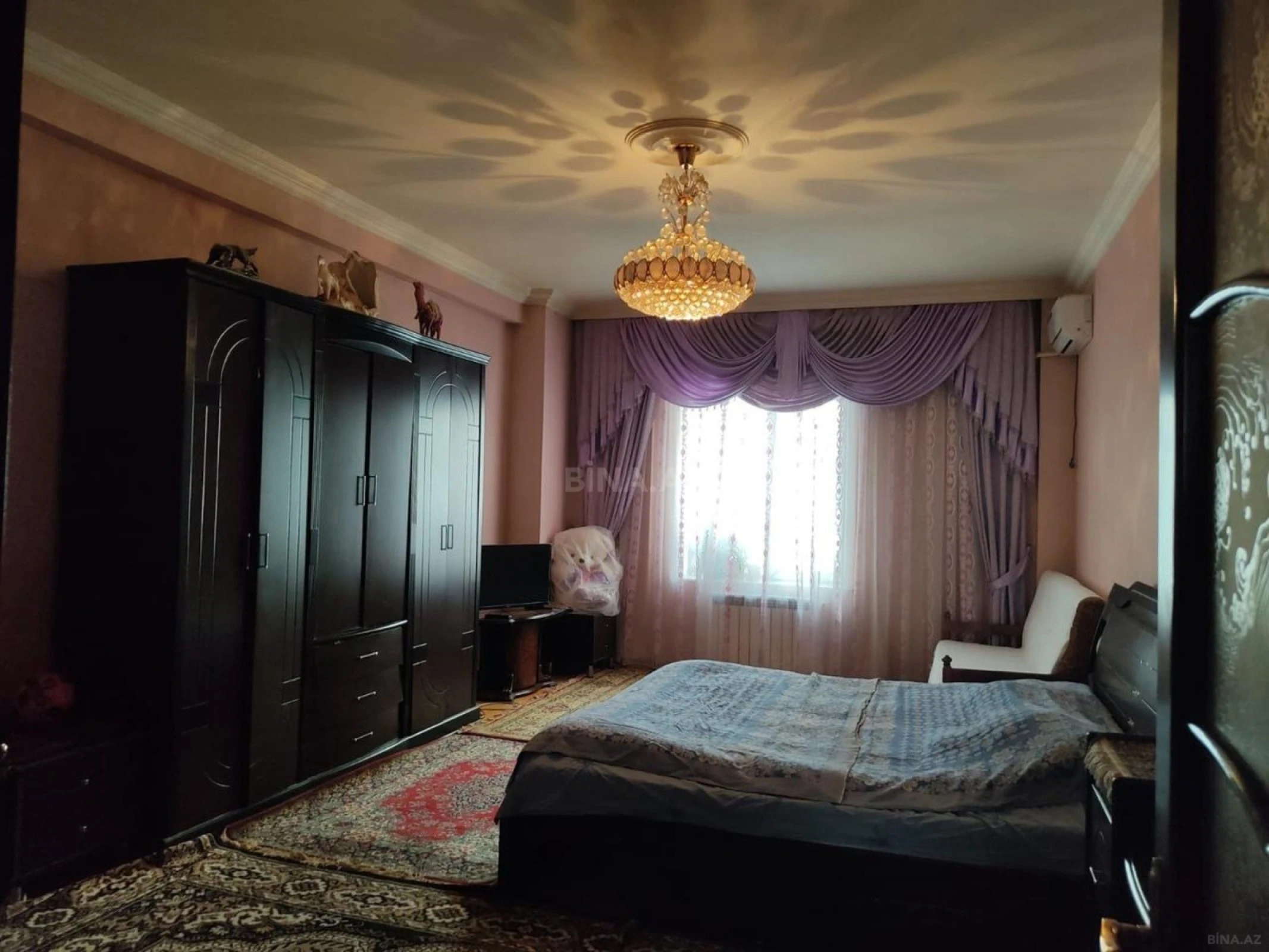 Kirayə verilir 2 otaqlı mənzil 112 m²