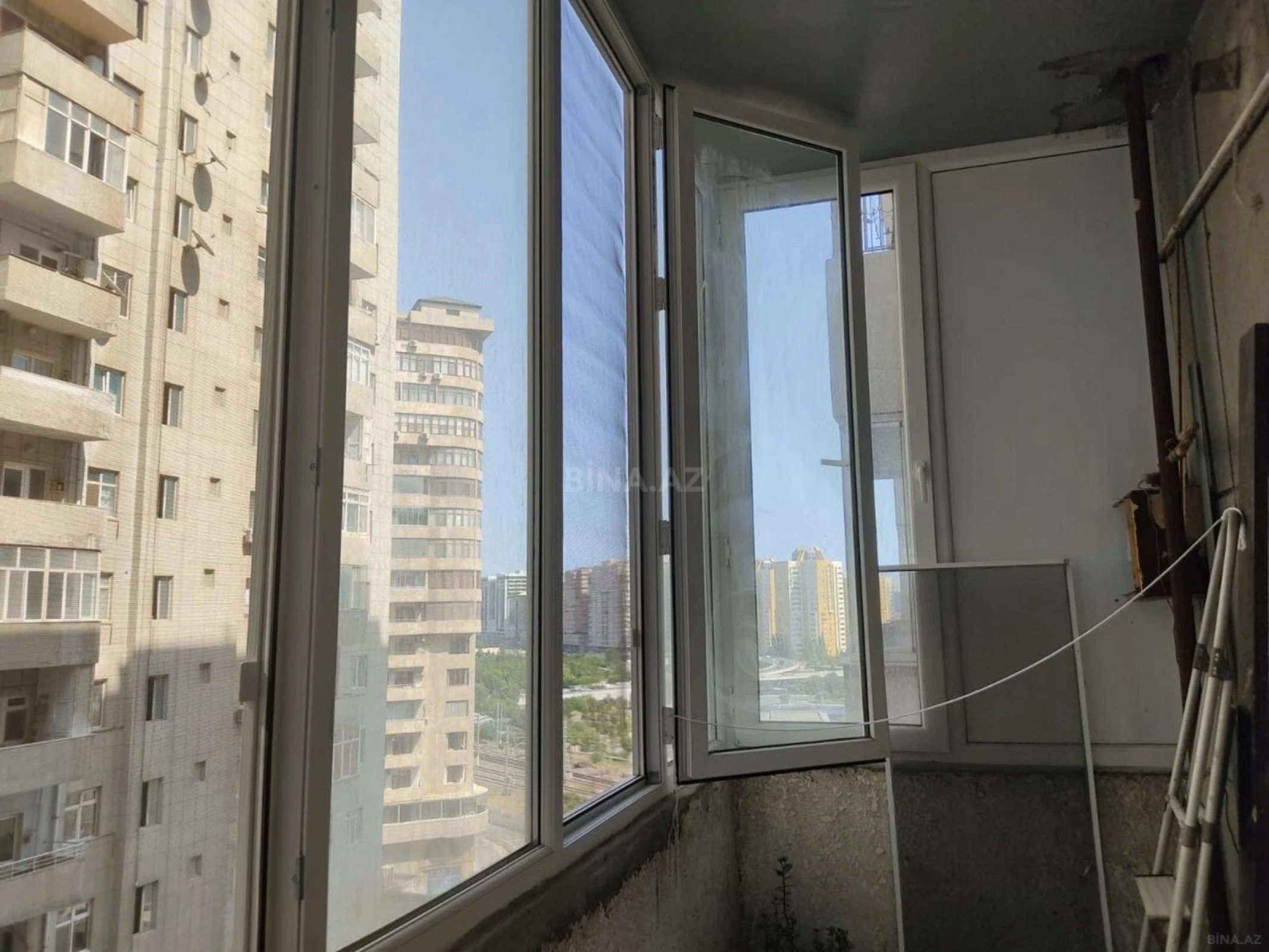 Kirayə verilir 2 otaqlı mənzil 112 m²