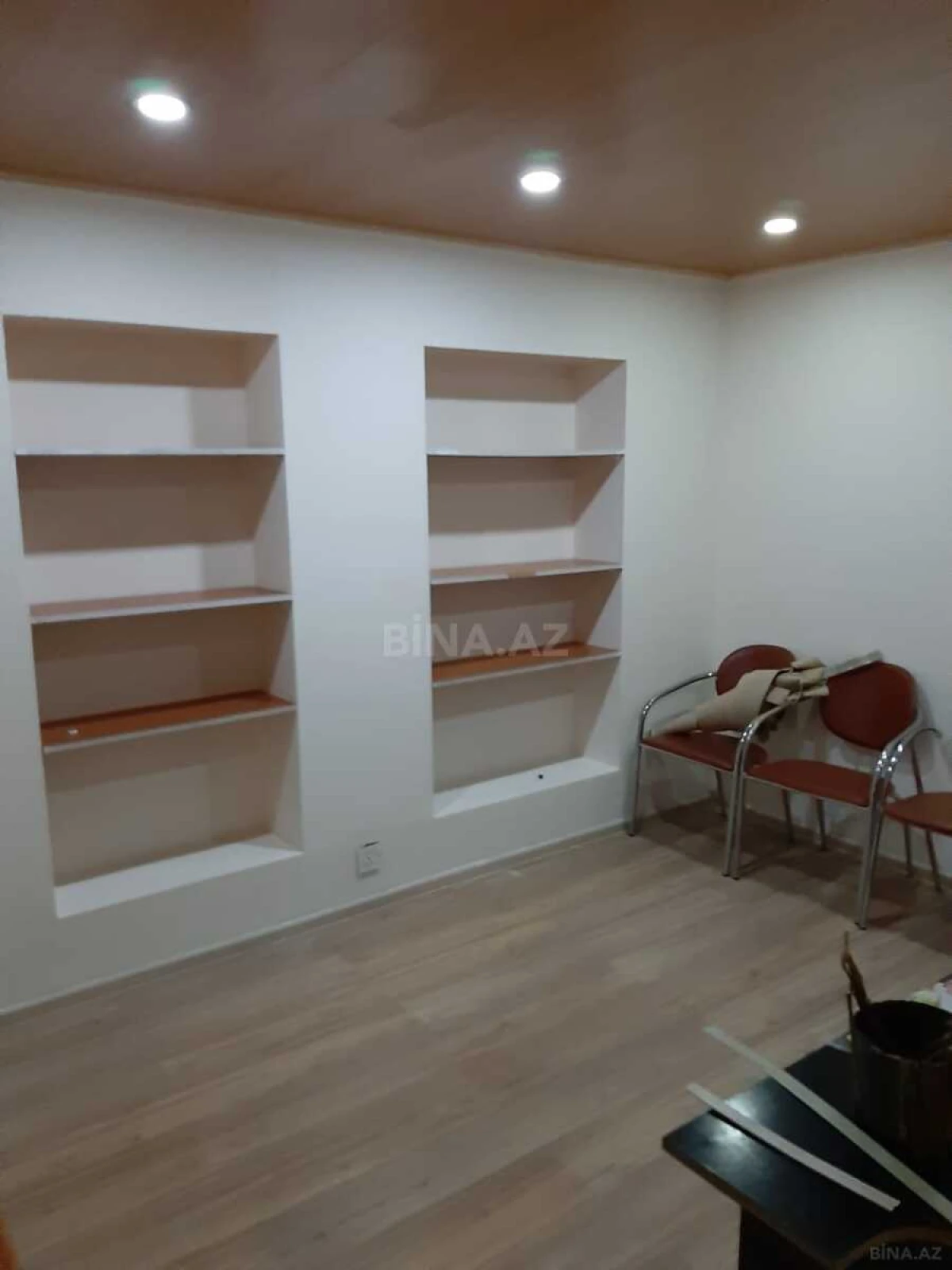 Kirayə verilir 3 otaqlı ofis 60 m²