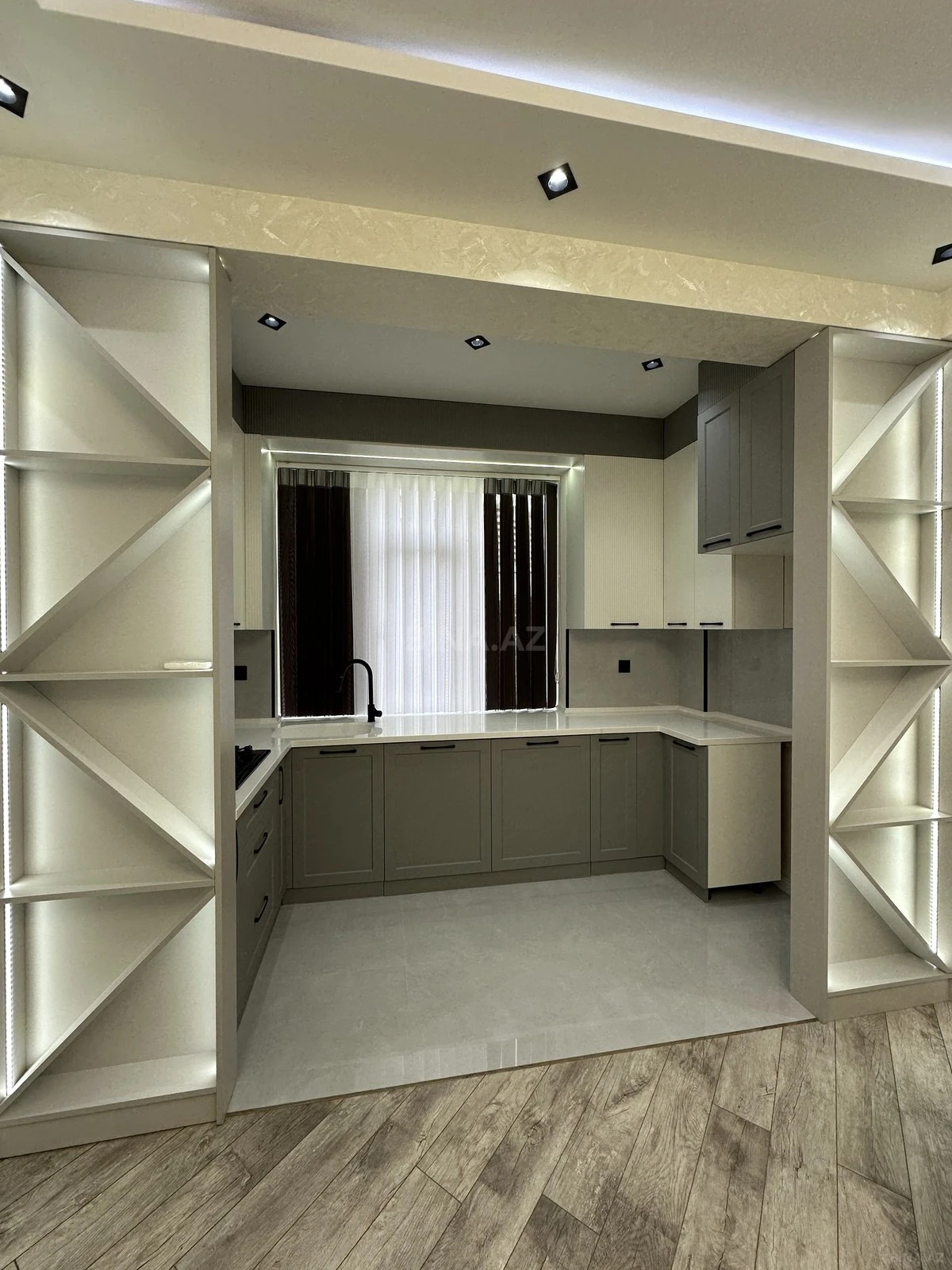 Satılır 3 otaqlı mənzil 90 m²