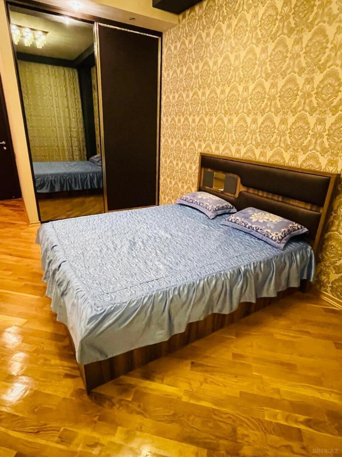 Kirayə verilir 4 otaqlı mənzil 155 m²