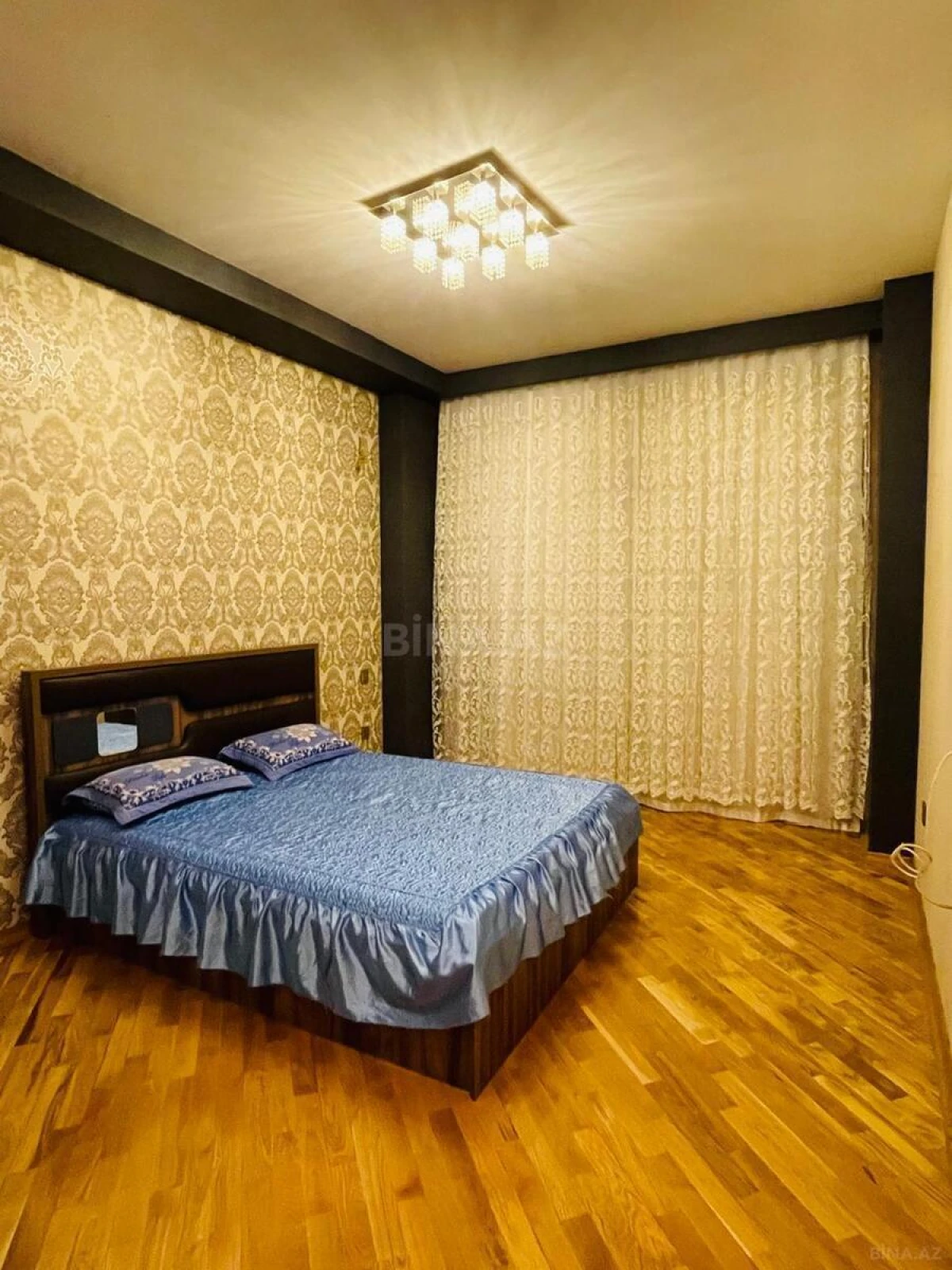 Kirayə verilir 4 otaqlı mənzil 155 m²