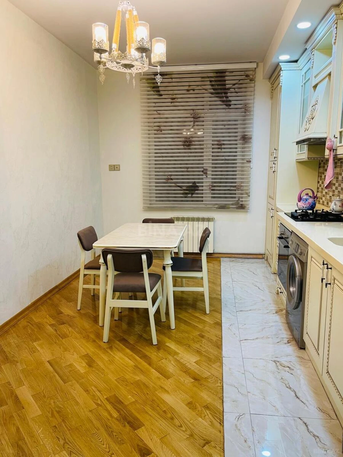Kirayə verilir 4 otaqlı mənzil 155 m²