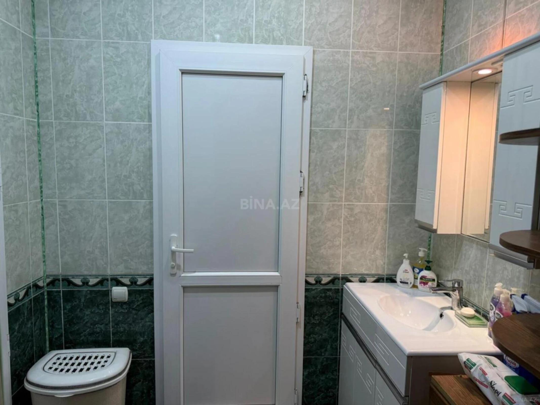 Satılır 7 otaqlı həyət evi 250 m²