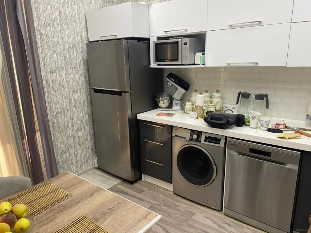 Satılır 4 otaqlı mənzil 149 m²