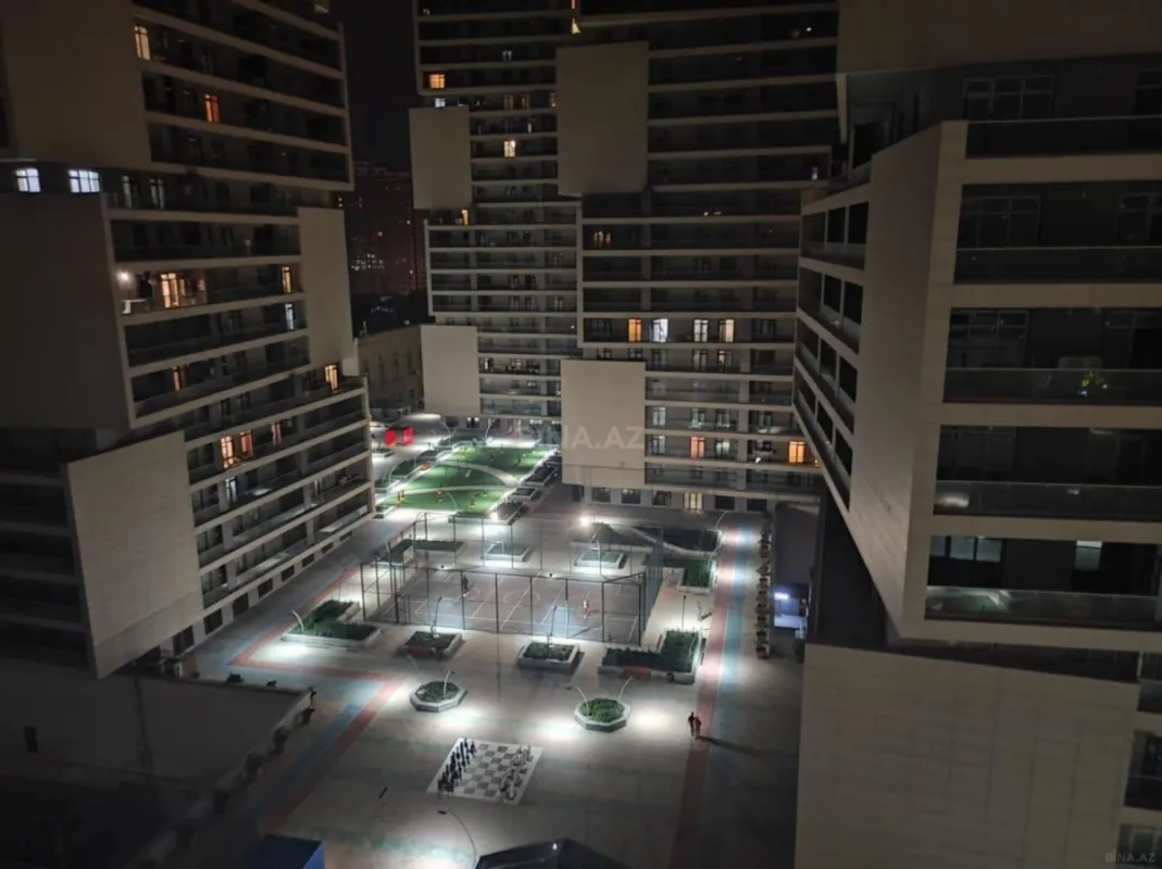 Satılır 4 otaqlı mənzil 149 m²