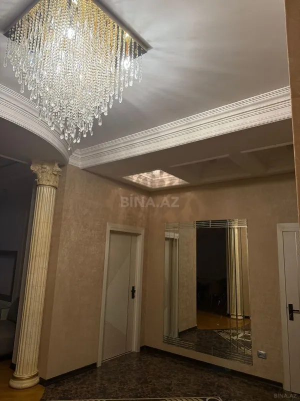Kirayə verilir 4 otaqlı mənzil 153 m²