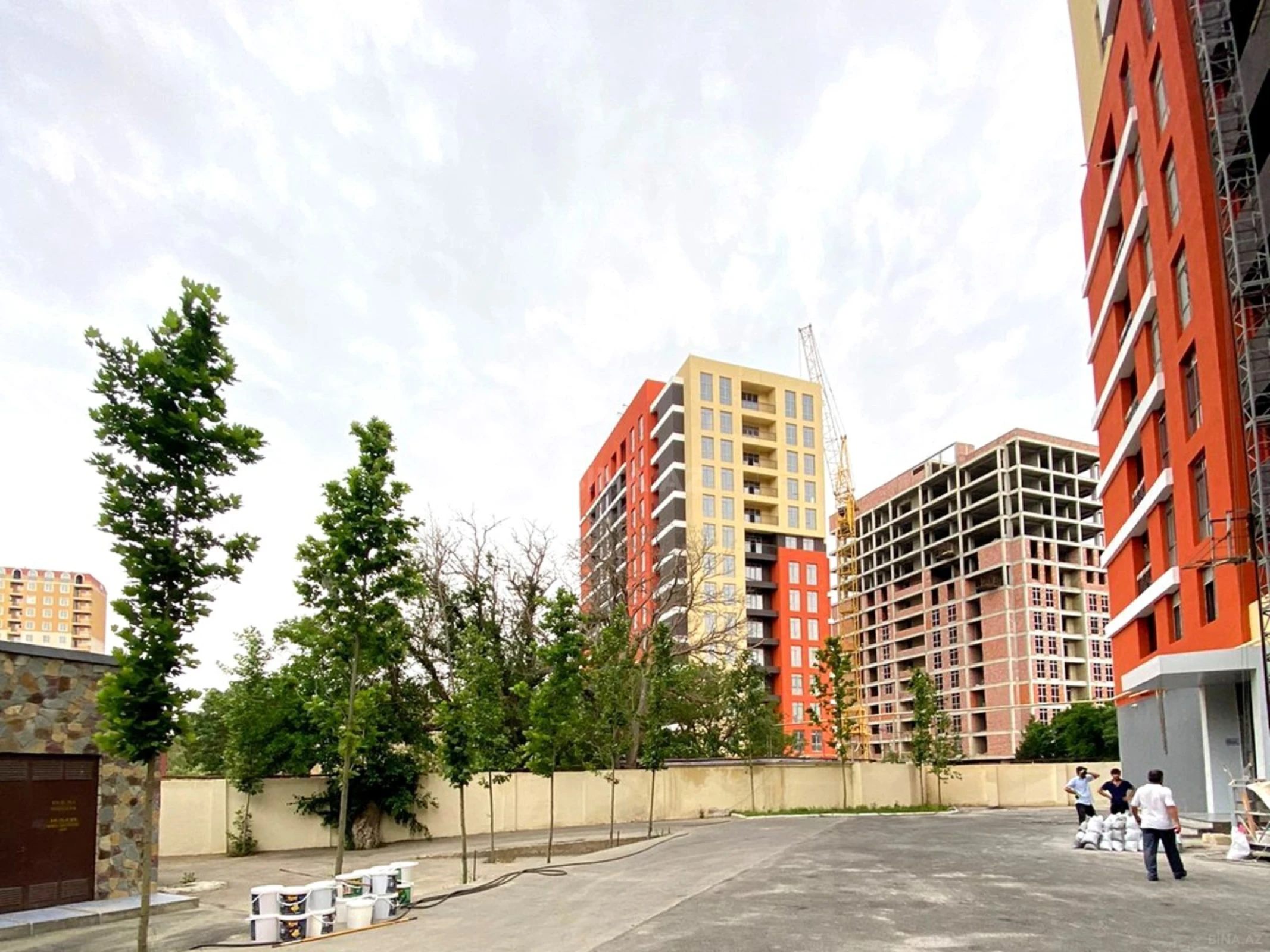Satılır 3 otaqlı mənzil 156.2 m²