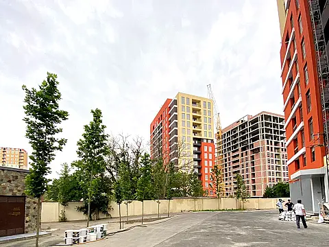 Satılır 3 otaqlı mənzil 156.2 m²