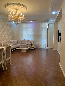 Satılır 3 otaqlı mənzil 147 m²