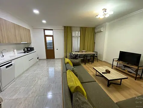 Kirayə verilir 2 otaqlı mənzil 70 m²