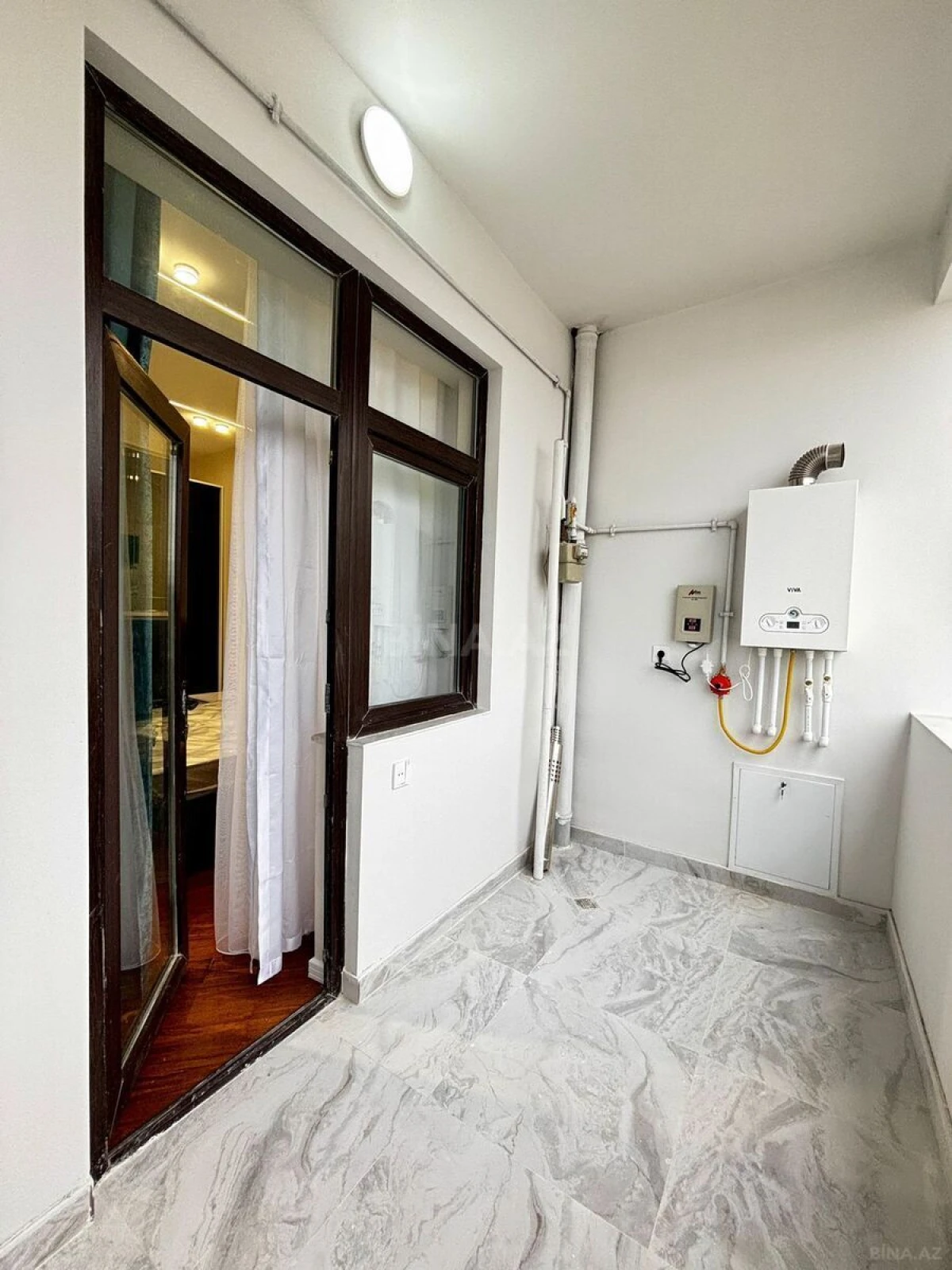 Satılır 2 otaqlı mənzil 71 m²