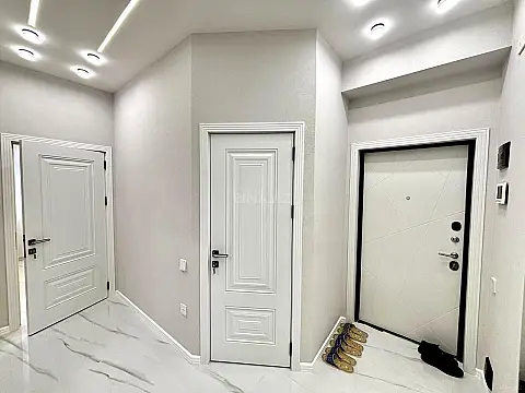 Satılır 2 otaqlı mənzil 71 m²