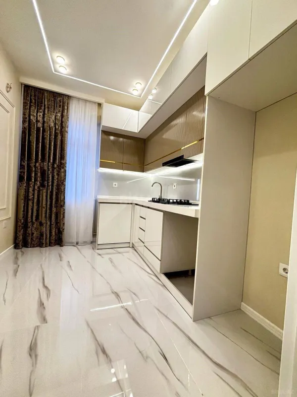 Satılır 2 otaqlı mənzil 71 m²