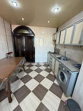 Kirayə verilir 2 otaqlı mənzil 60 m²