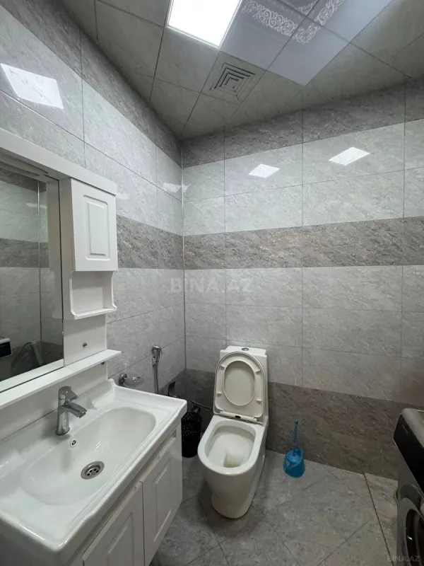 Satılır 4 otaqlı mənzil 148 m²