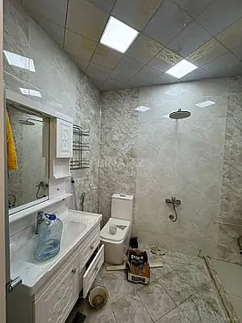 Satılır 4 otaqlı mənzil 148 m²