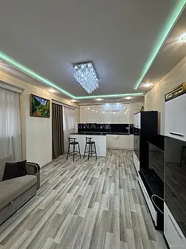 Satılır 4 otaqlı mənzil 148 m²