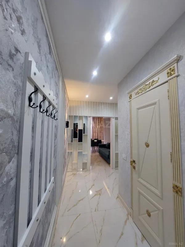 Kirayə verilir 2 otaqlı mənzil 70 m²