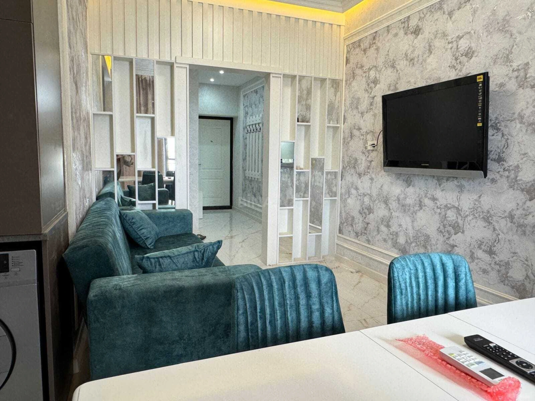 Kirayə verilir 2 otaqlı mənzil 70 m²