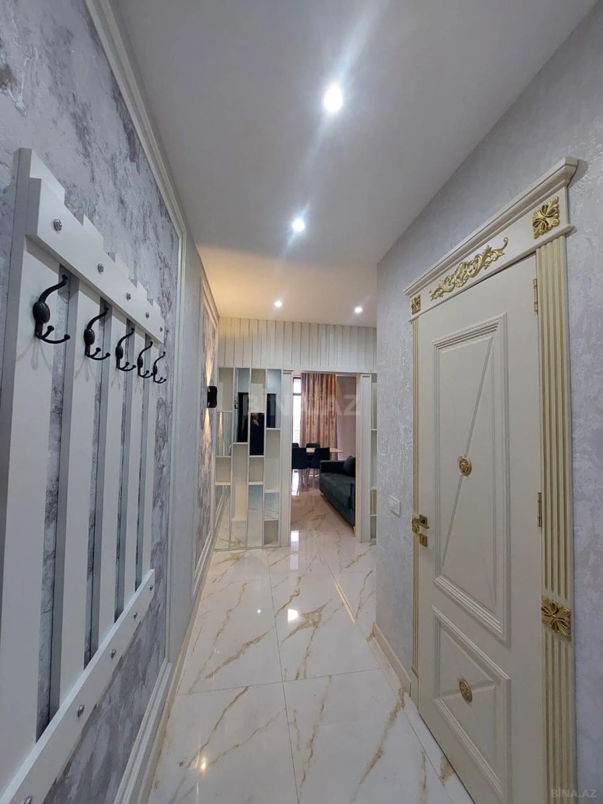 Kirayə verilir 2 otaqlı mənzil 70 m²