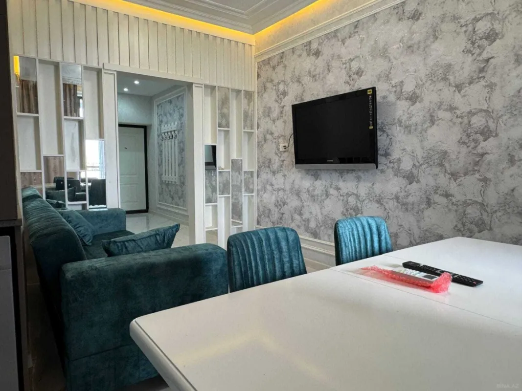 Kirayə verilir 2 otaqlı mənzil 70 m²