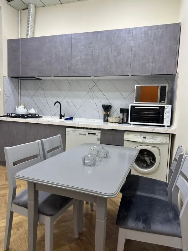 Kirayə verilir 3 otaqlı mənzil 76 m²
