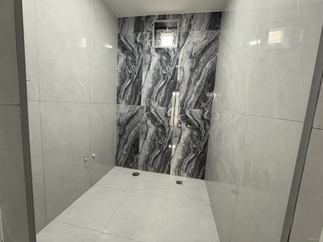 Satılır 5 otaqlı həyət evi 140 m²