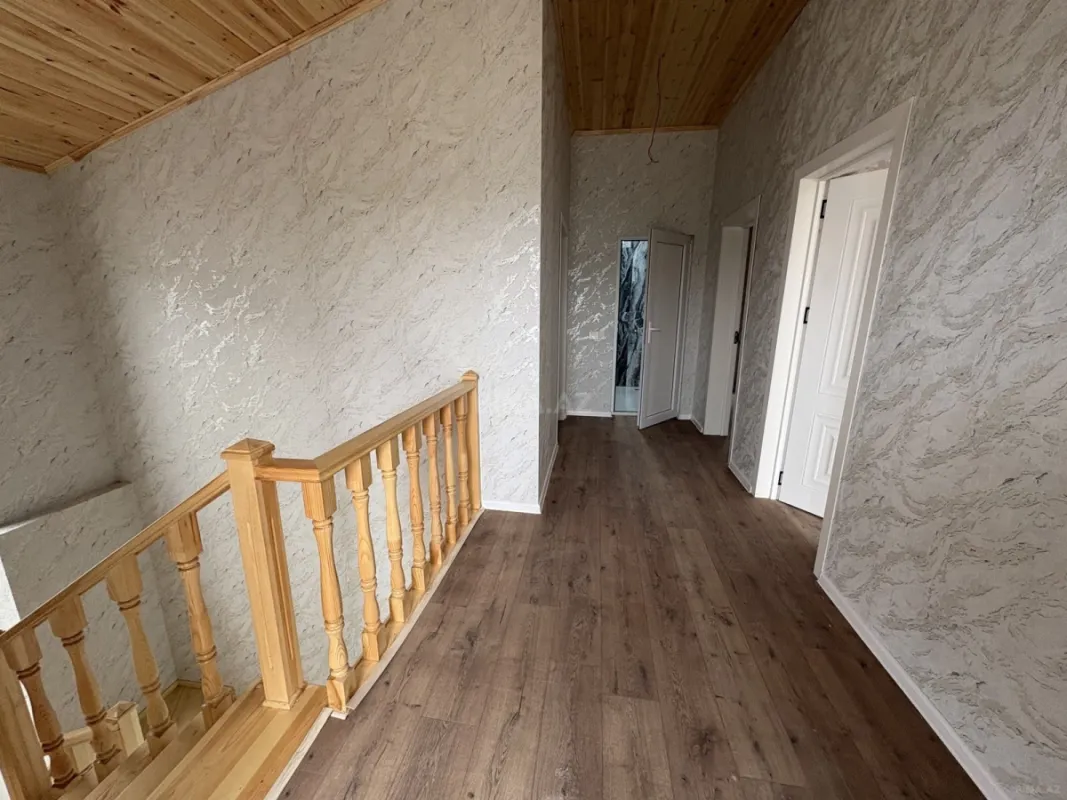 Satılır 5 otaqlı həyət evi 140 m²