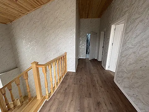 Satılır 5 otaqlı həyət evi 140 m²