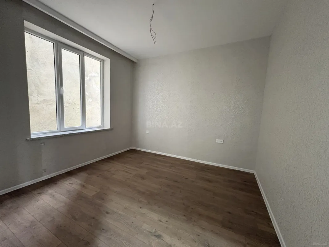 Satılır 5 otaqlı həyət evi 140 m²