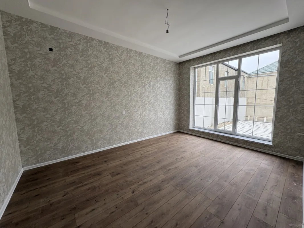 Satılır 5 otaqlı həyət evi 140 m²