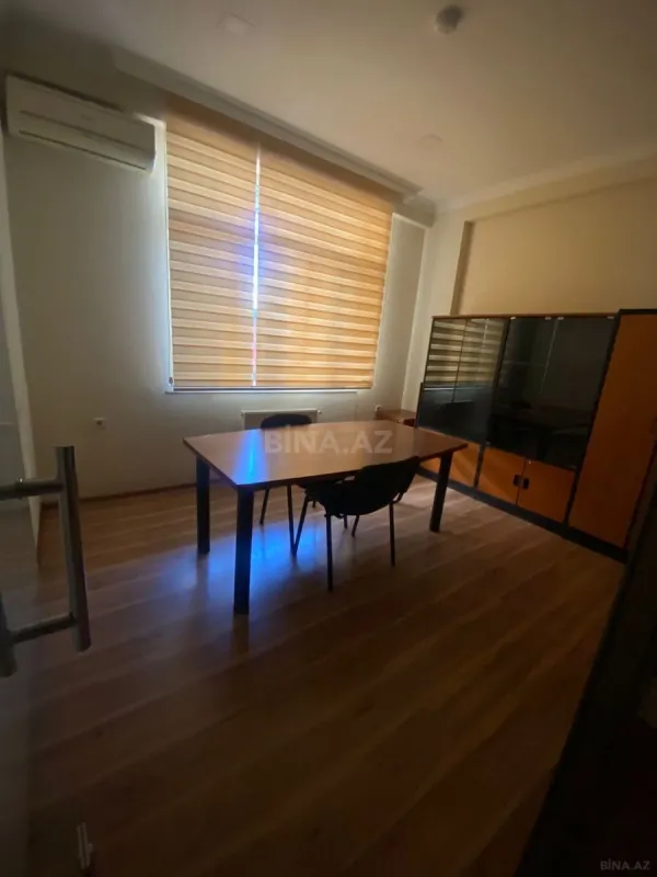 Kirayə verilir 6 otaqlı ofis 250 m²