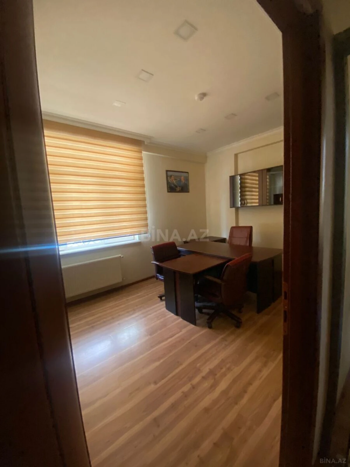 Kirayə verilir 6 otaqlı ofis 250 m²