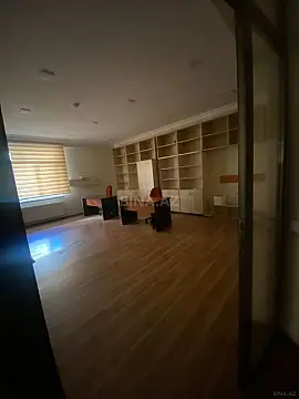 Kirayə verilir 6 otaqlı ofis 250 m²