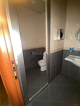 Kirayə verilir 6 otaqlı ofis 250 m²