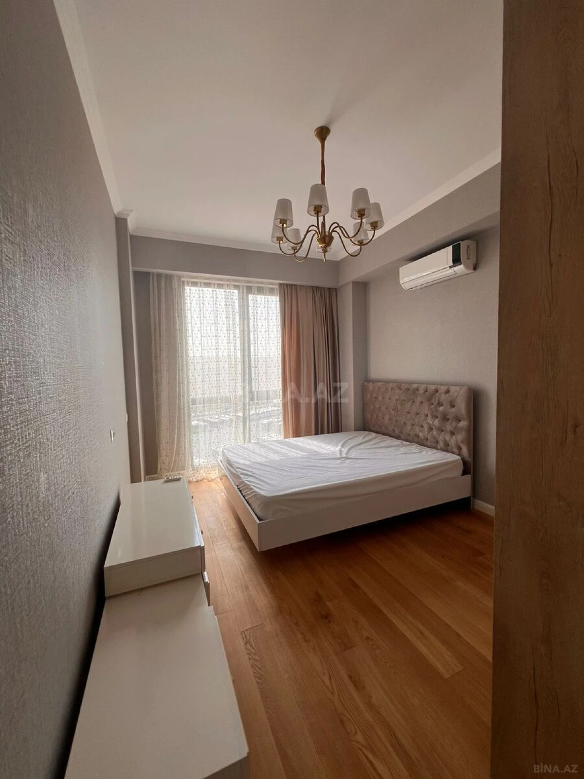 Kirayə verilir 2 otaqlı mənzil 75 m²