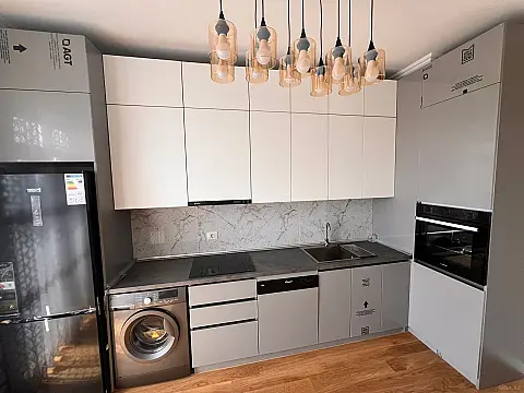 Kirayə verilir 2 otaqlı mənzil 75 m²