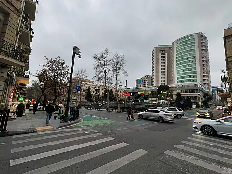 Kirayə verilir obyekt 75 m²