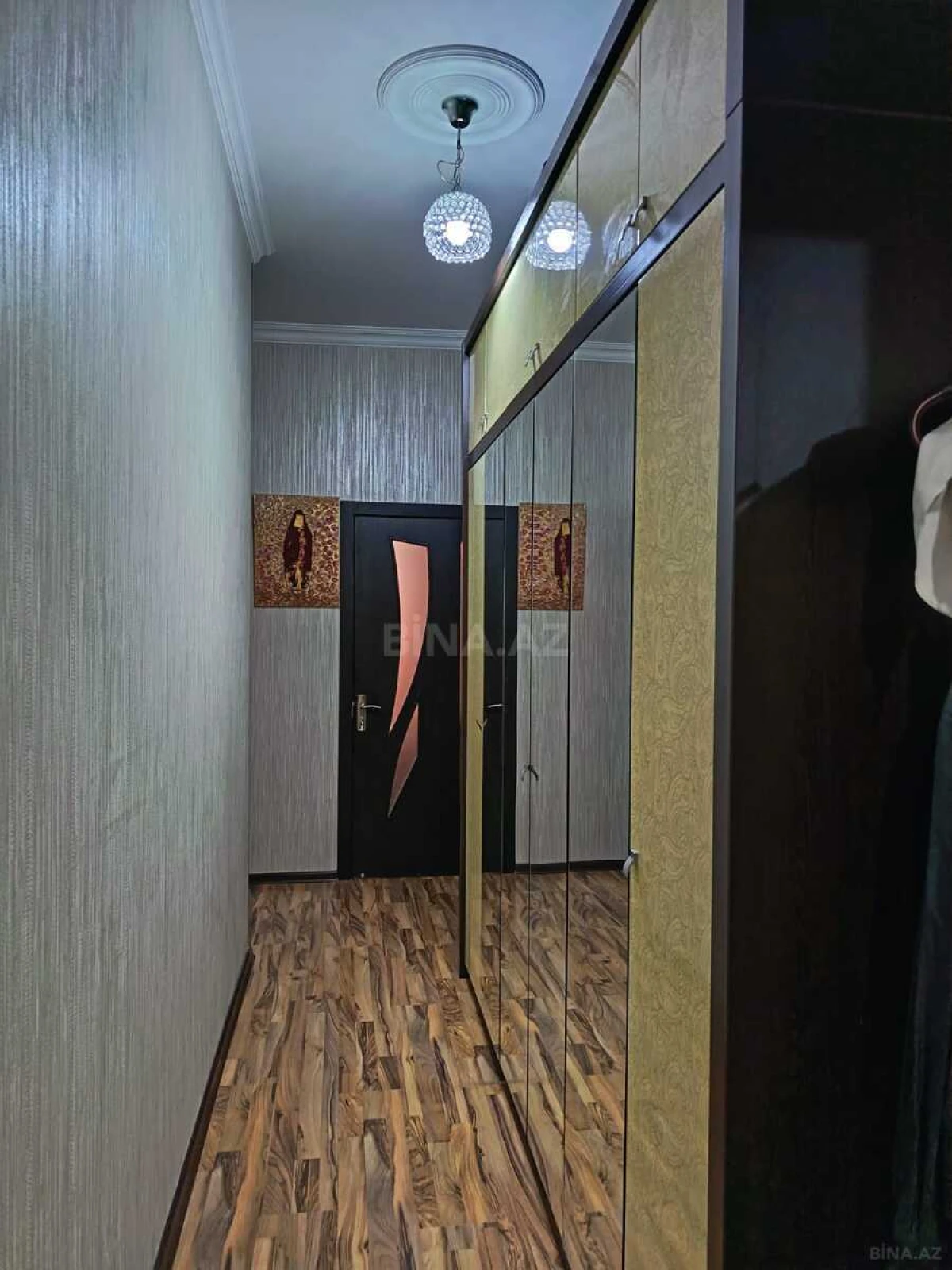 Satılır 2 otaqlı mənzil 55 m²