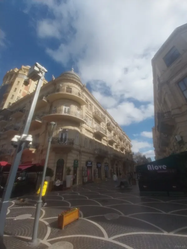 Satılır 3 otaqlı mənzil 70 m²