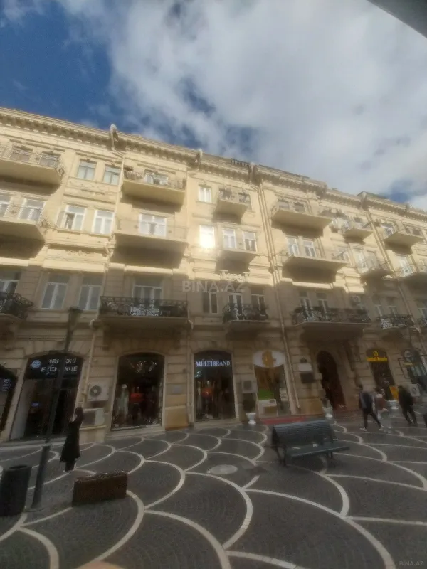 Satılır 3 otaqlı mənzil 70 m²