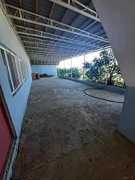 Satılır 8 otaqlı həyət evi 400 m²