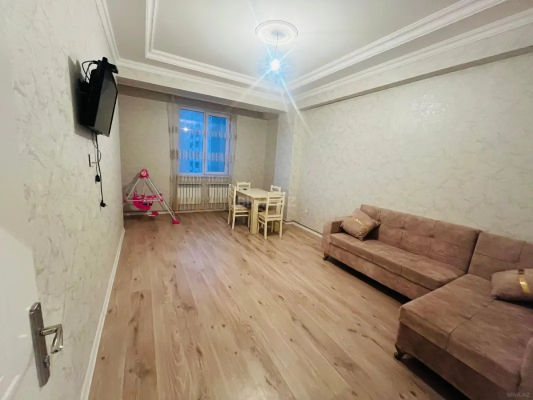 Kirayə verilir 2 otaqlı mənzil 65 m²
