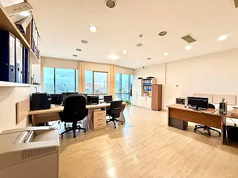 Kirayə verilir 6 otaqlı ofis 170 m²