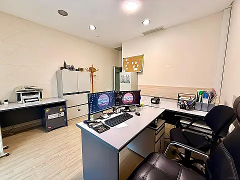 Kirayə verilir 6 otaqlı ofis 170 m²